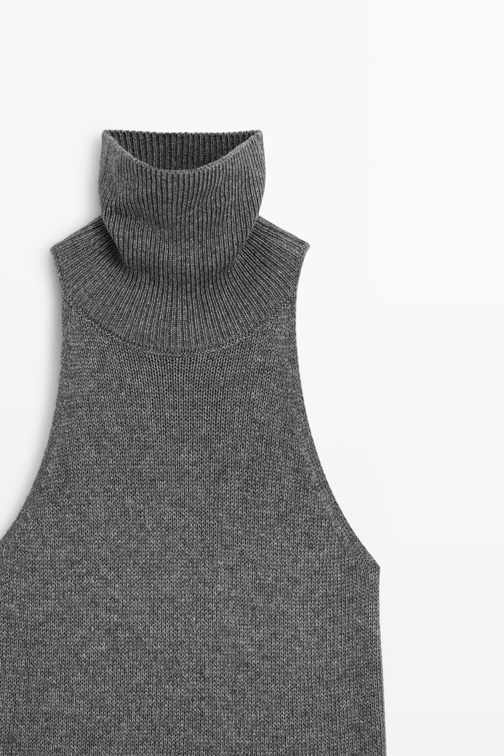 Halter neck knit top